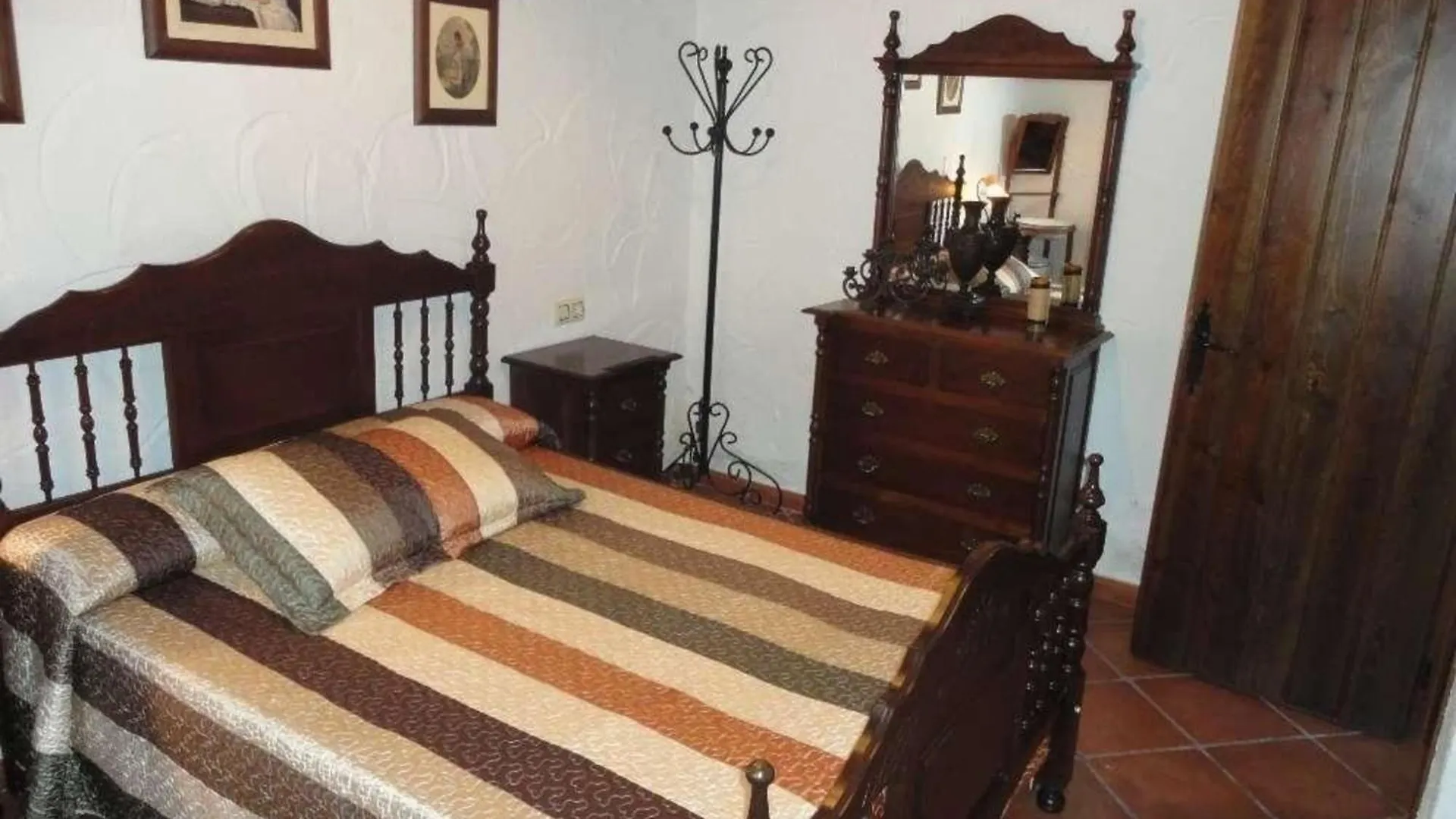 Rancho Los Cunaos El Gastor 0*,